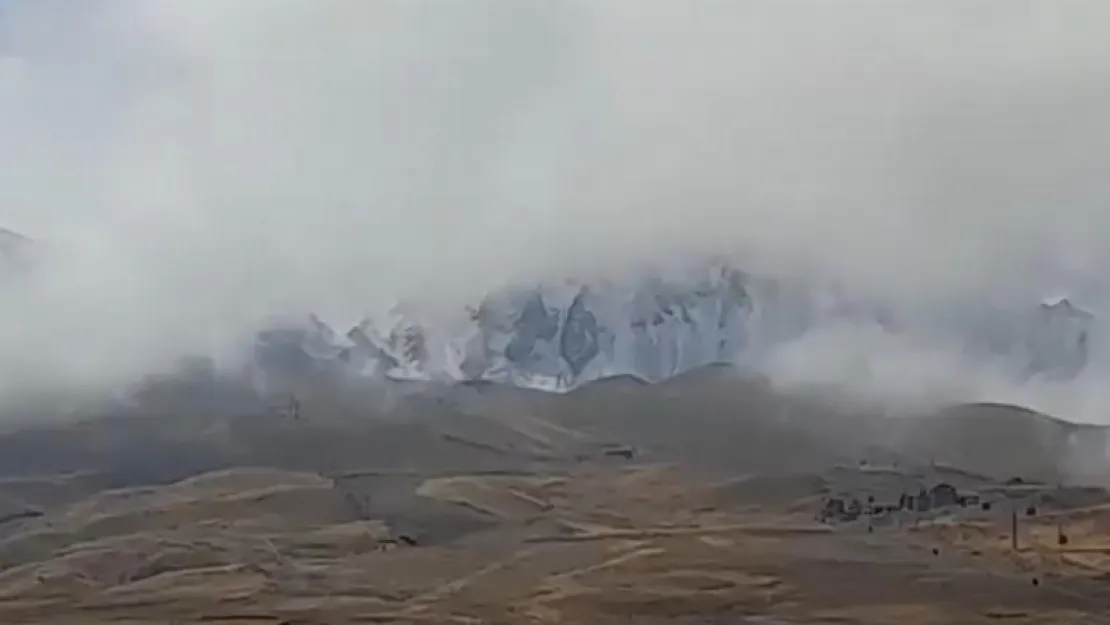 Erciyes'e kar yağdı