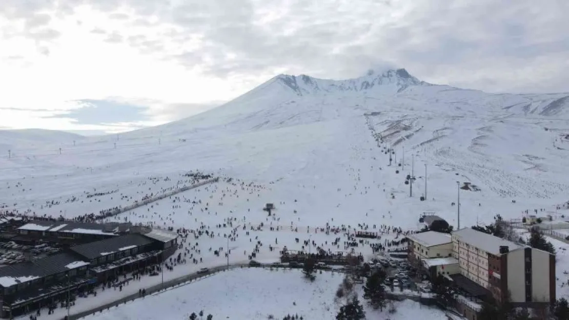 Erciyes hafta sonu 30 bini aşkın ziyaretçiyi ağırladı