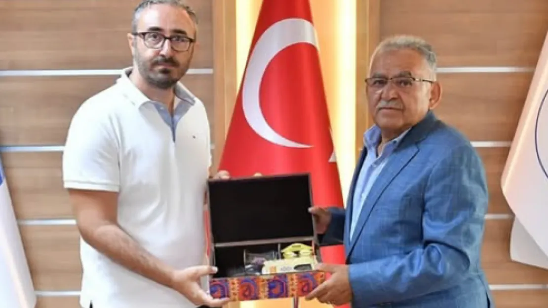 Erciyes'in Türk Dünyası Üyeliği, Başkan Büyükkılıç'a takdim Edildi