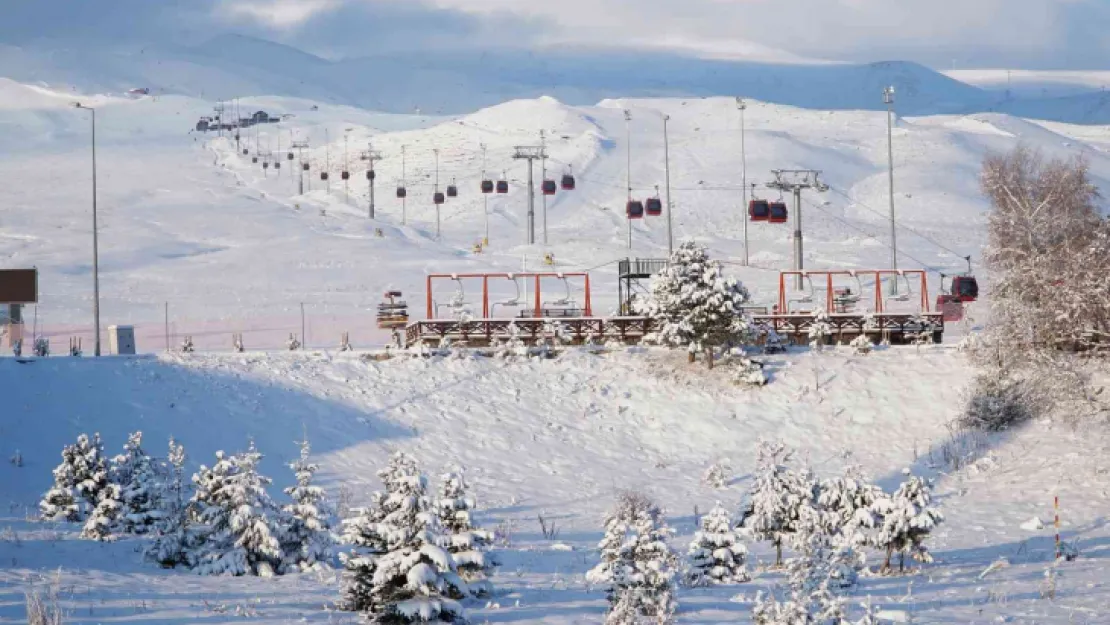 Erciyes'te kar kalınlığı 40 santimi buldu