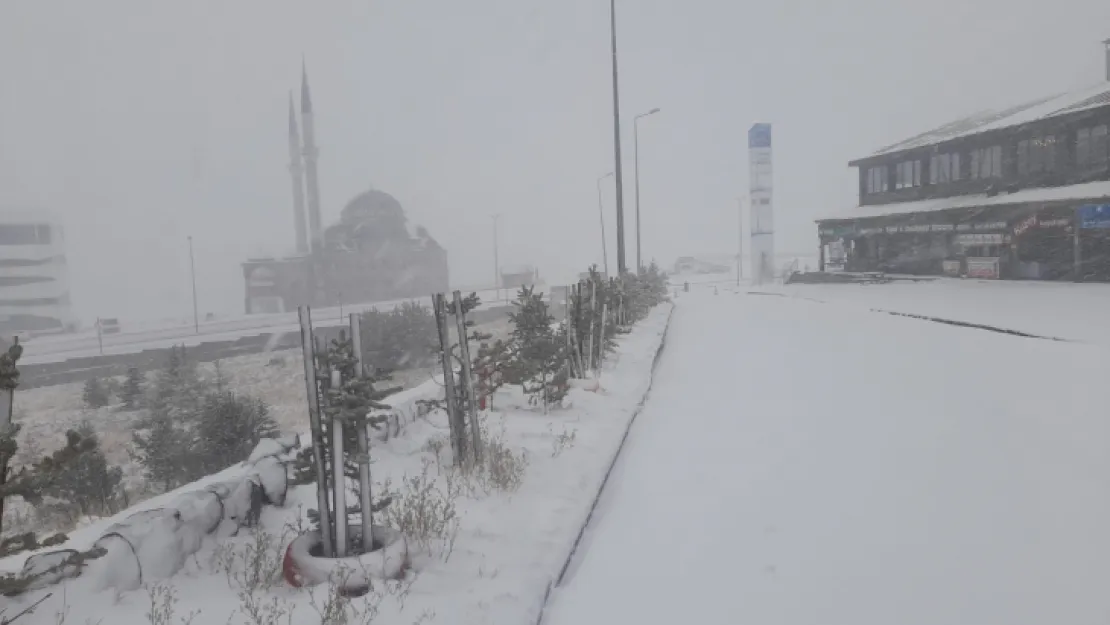 Erciyes'te sezonun aralık ayı sonuna doğru açılması bekleniyor