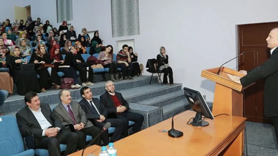 Erciyes Üniversitesi'nde gençlik ve geleceğimiz konferansı