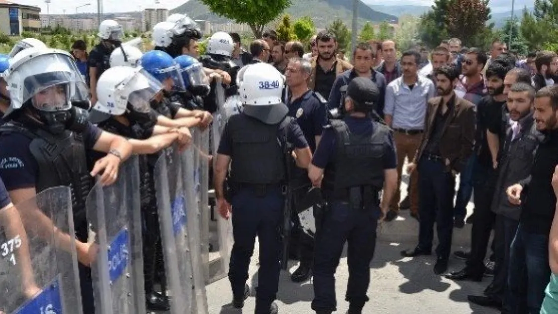 Erciyes Üniversitesi'nde Gerginlik 