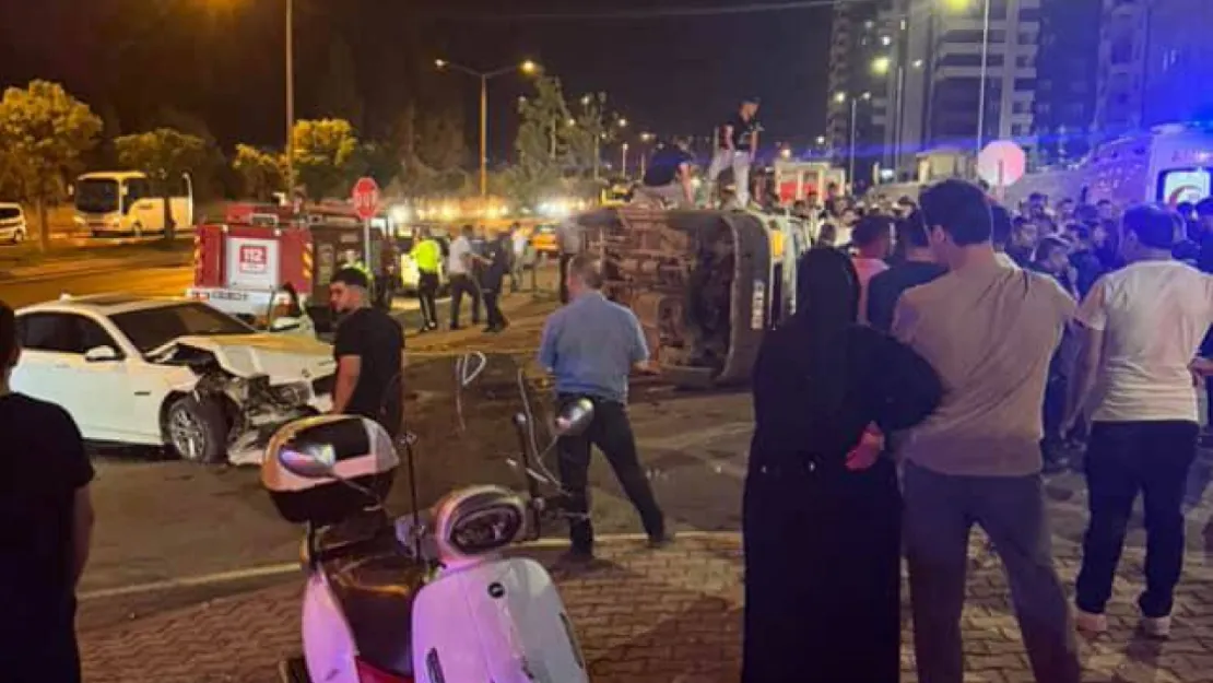 Erkilet Yolu'nda Feci Kaza: 9 yaralı