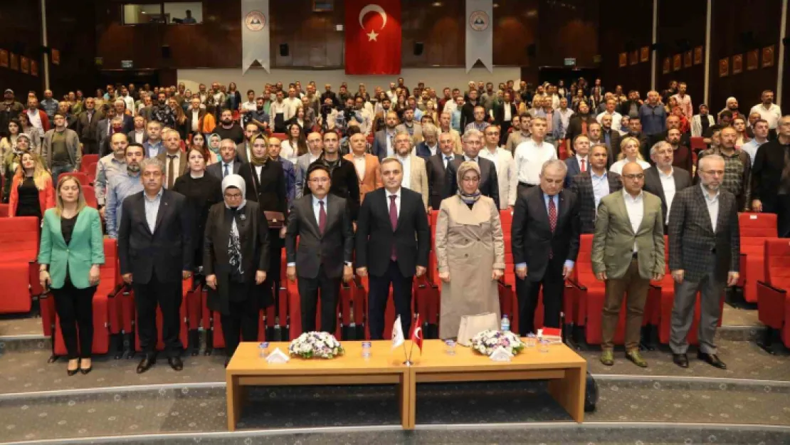 ERÜ'de 'Millî Mücadele'den Bugüne Dış Politika' konferansı düzenlendi