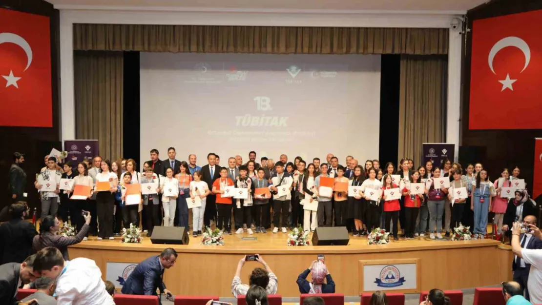 Ortaokul Öğrencilerinin Tübitak proje ödülleri Erü'de verildi