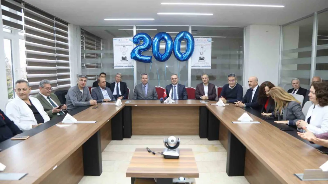 ERÜ Hastaneleri'nde Robotik Cerrahi Sistem ile 200. ameliyat gerçekleştirildi