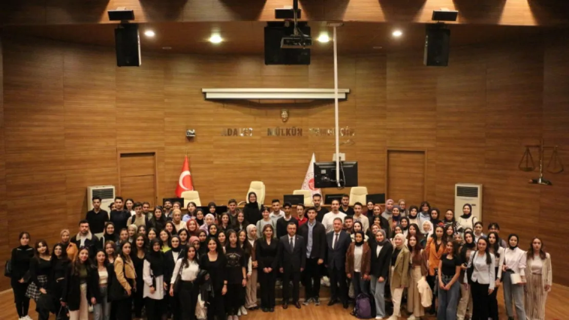 Başsavcı Korkmaz, Hukuk  öğrencilerine konferans verdi