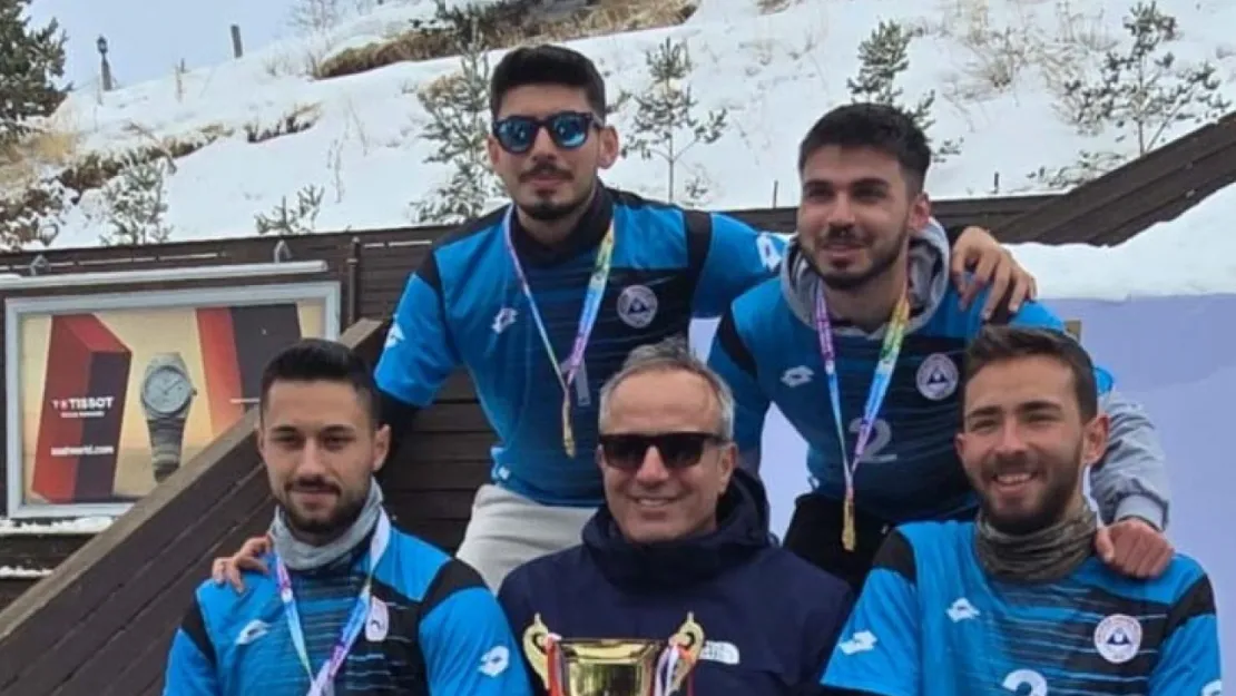 Erü Kar Voleybol takımı, Palandöken'den şampiyon olarak döndü