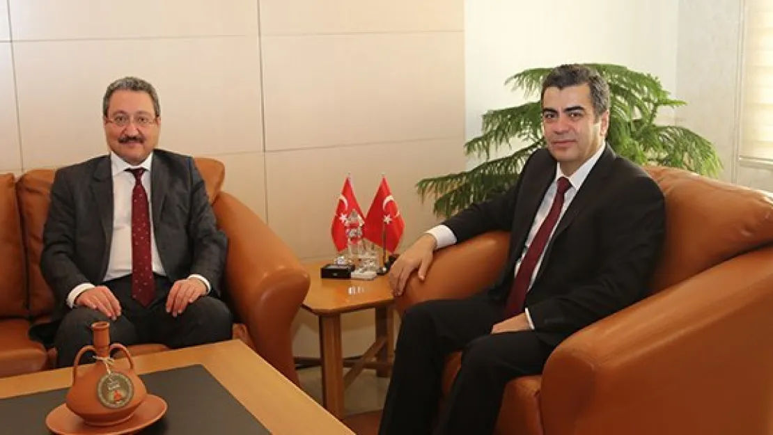 ERÜ rektöründen Vali Düzgün'e nezaket ziyareti