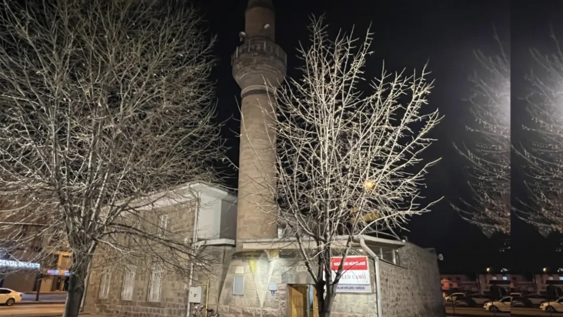 Eski halinden pek eser kalmayan Hacı Veled Cami