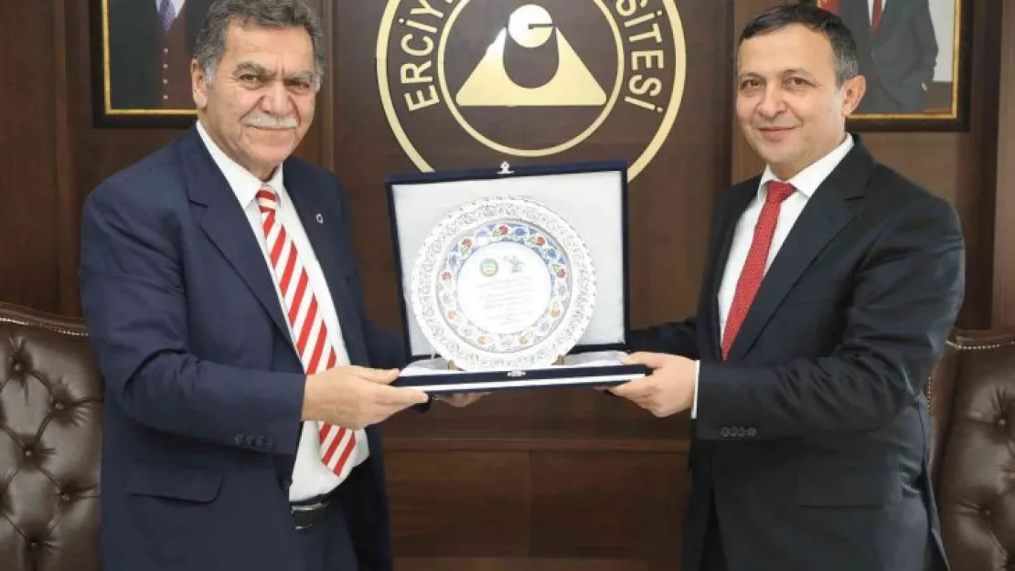 Esnaf Kefalet ve Kredi Kooperatifi Yönetiminden Rektör Çalış'a Teşekkür Ziyareti