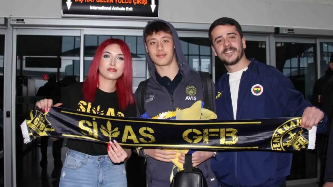 Fenerbahçe'ye Sivas'ta coşkulu karşılama!