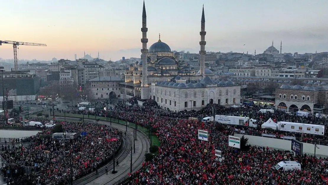 Galata Köprüsü'nde Filistin İçin Tarihi Eylem