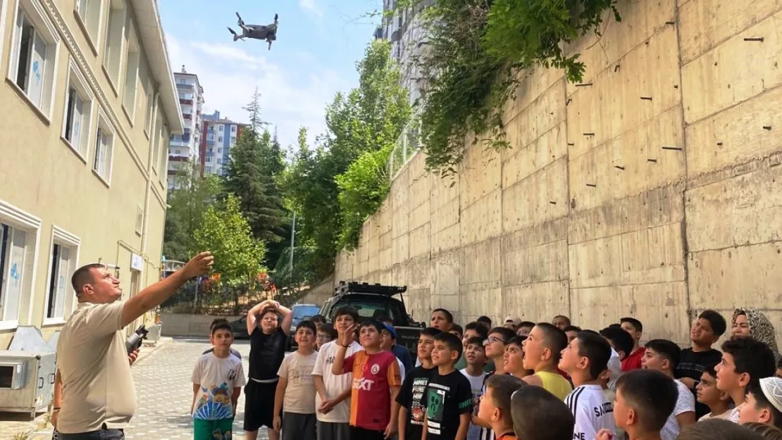 Gençlerden Dron Teknoloji Eğitimine Büyük İlgi