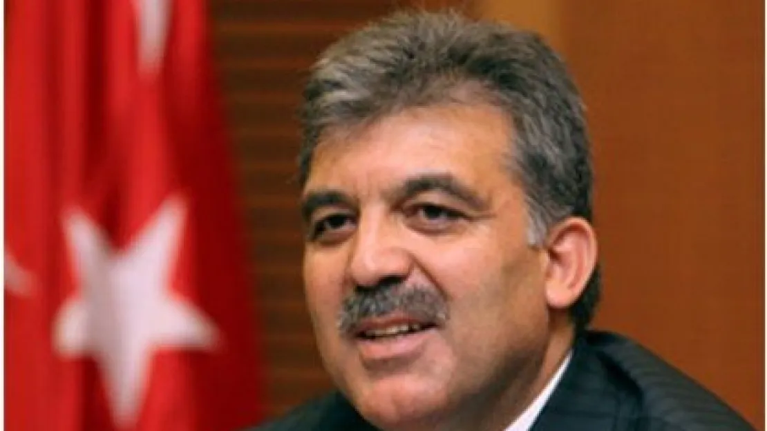 GÜL: 'OKULLARA PARALEL KURUMLARIN OLMASI HOŞ DEĞİL'