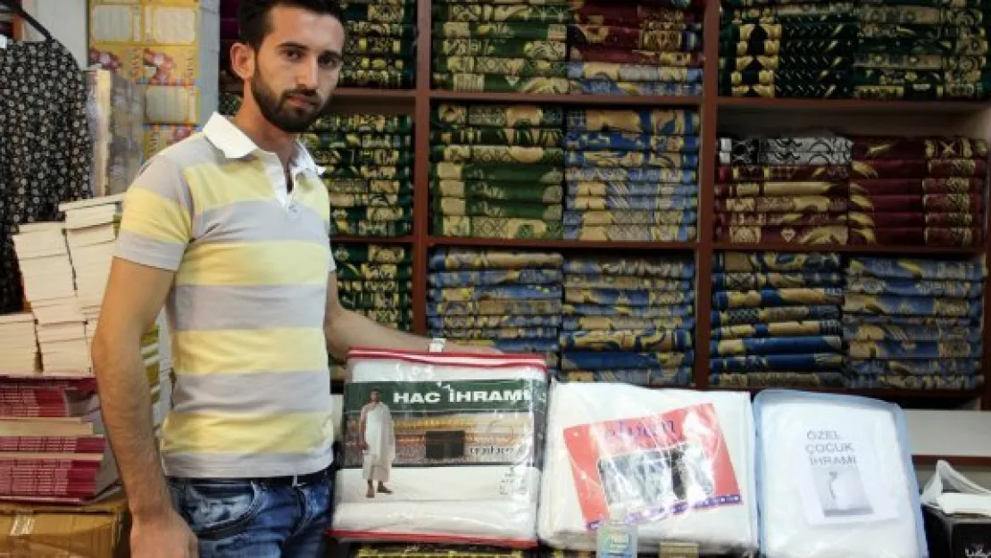 Hac Ve Umre Malzemeleri Satan Esnaf Memnun