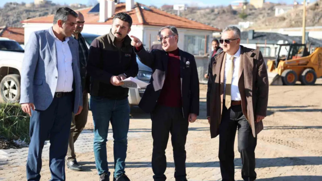 Hacılar'da yol çalışmaları tüm hızıyla sürüyor