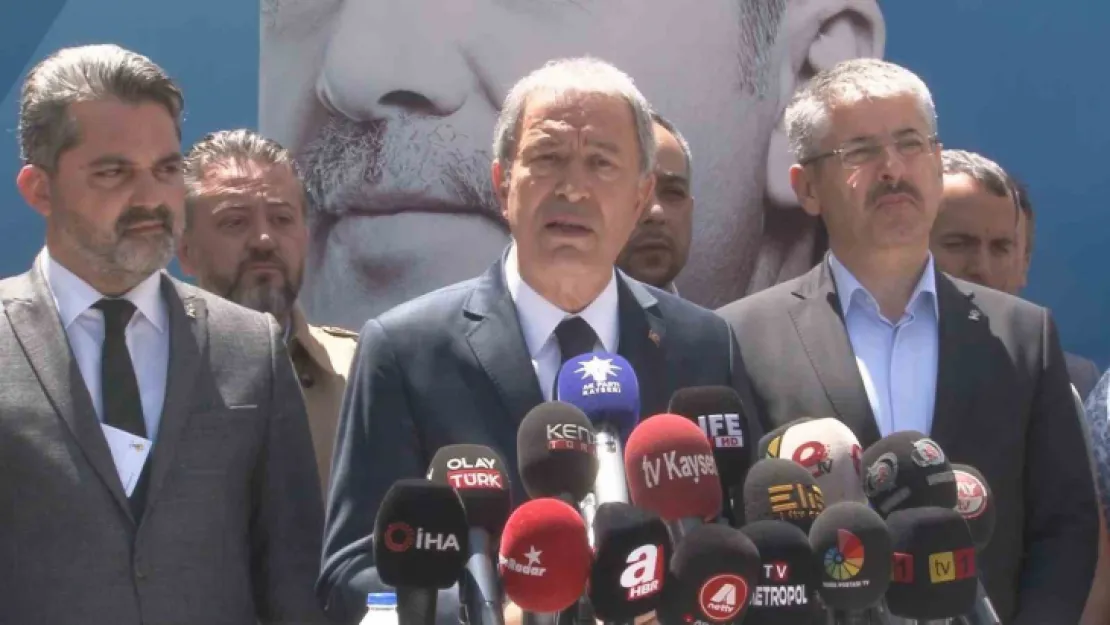 Hulusi Akar: 'Cumhurbaşkanımız için daha da çalışmamız lazım'