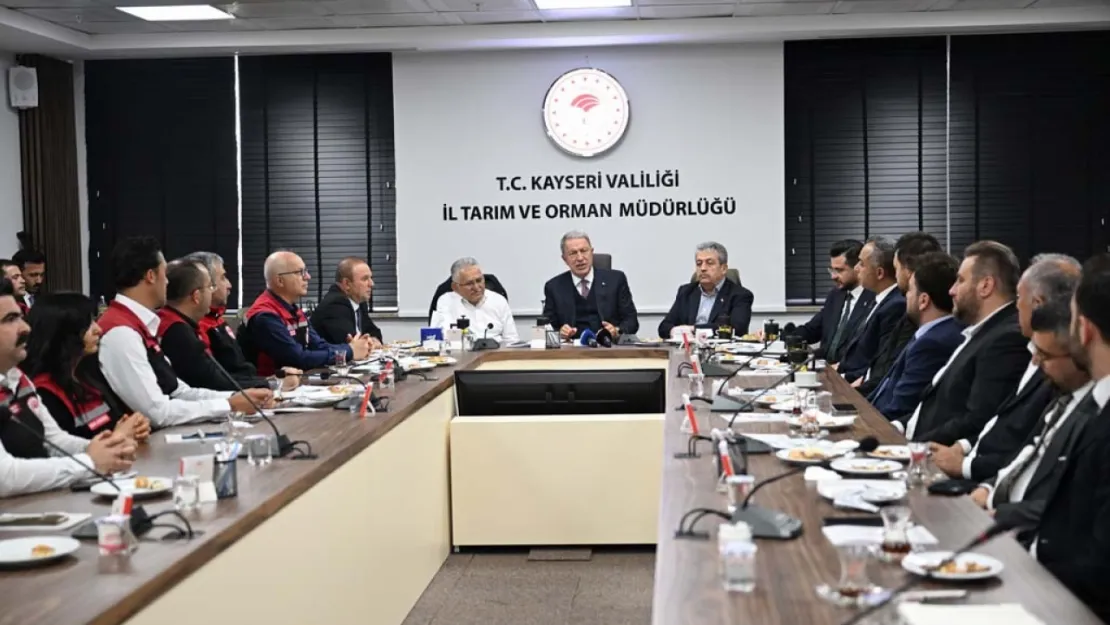 Hulusi Akar: 'Çiftçimizin yalnız olmadığını gösterdik'