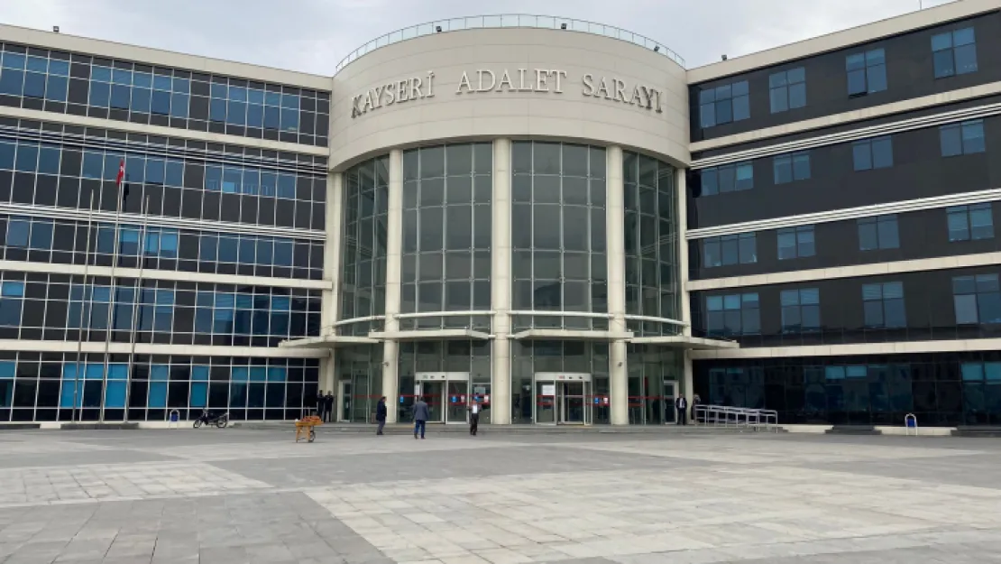 İki kişinin yaralandığı komşu kavgası davasında tahliye