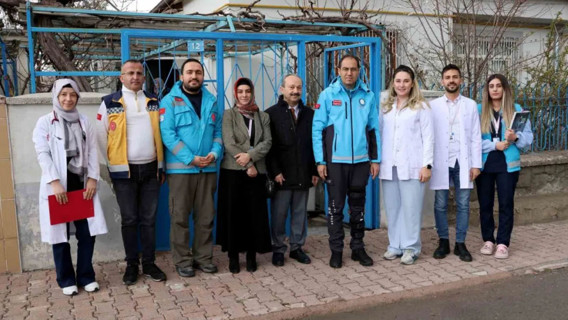 İl Sağlık Müdürü Erşan'dan evde sağlık hizmeti alan hastalara ziyaret