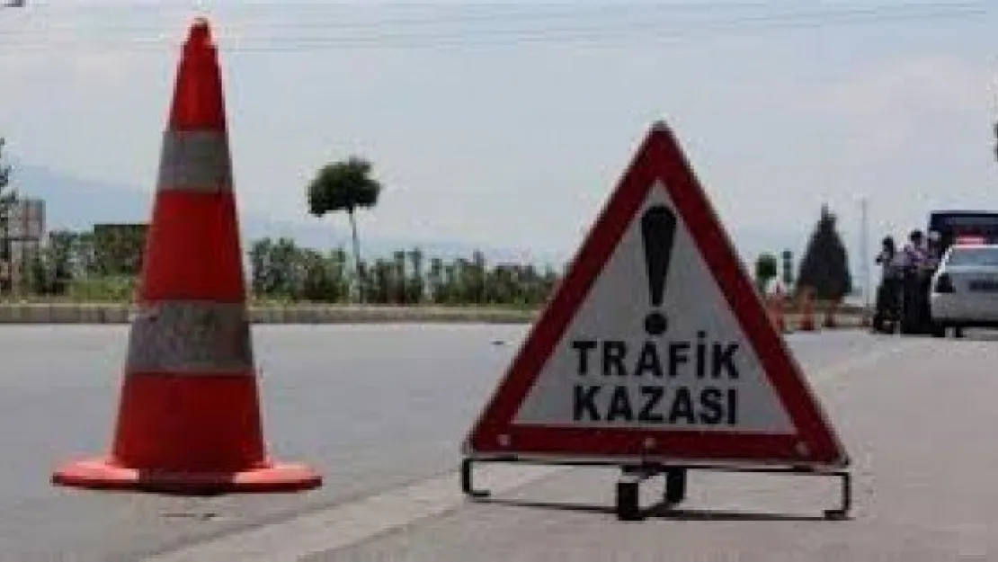 İşçi Servisleri Kaza Yaptı: 11 Yaralı 