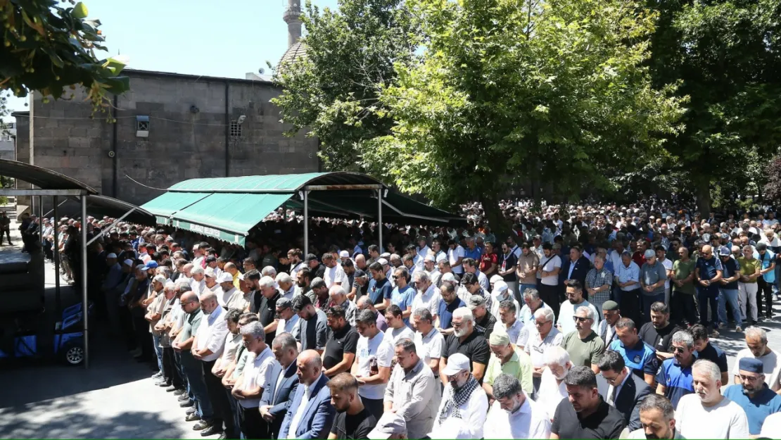 İslam Dünyası ve Kayseri'de  Heniyye'ye son görev