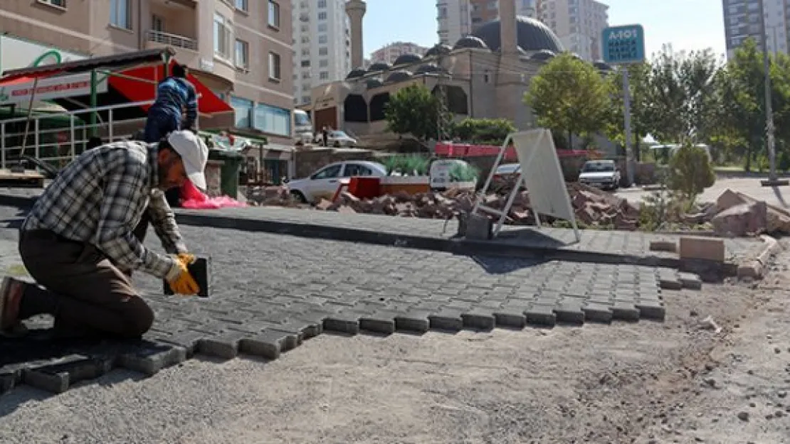 İzzet Bayraktar Camii'ne yaya yolu ve otopark