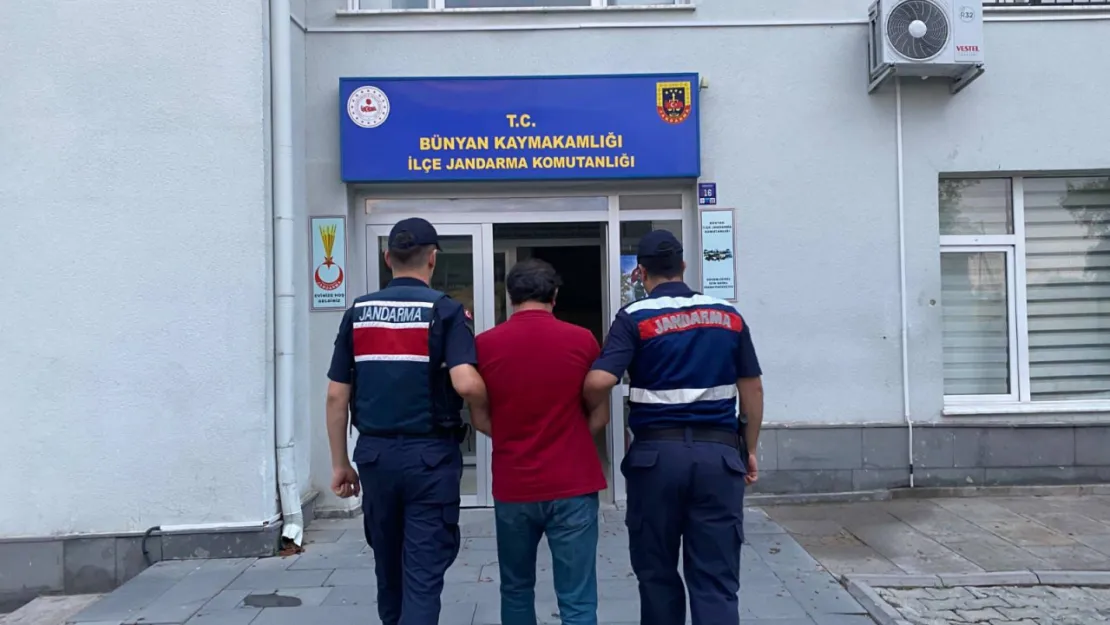 Jandarma ekiplerince 6 yıl hapisle aranan FETÖ üyesi 1 şahıs yakalandı