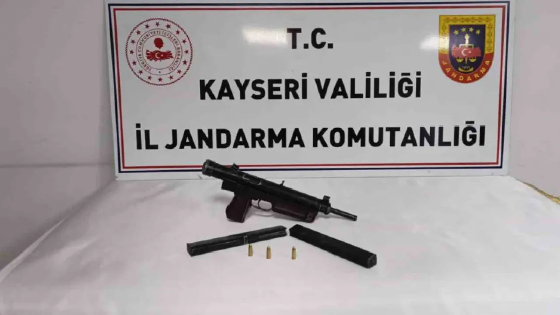 Jandarma operasyonunda otomatik tabanca ele geçirildi: 1 gözaltı