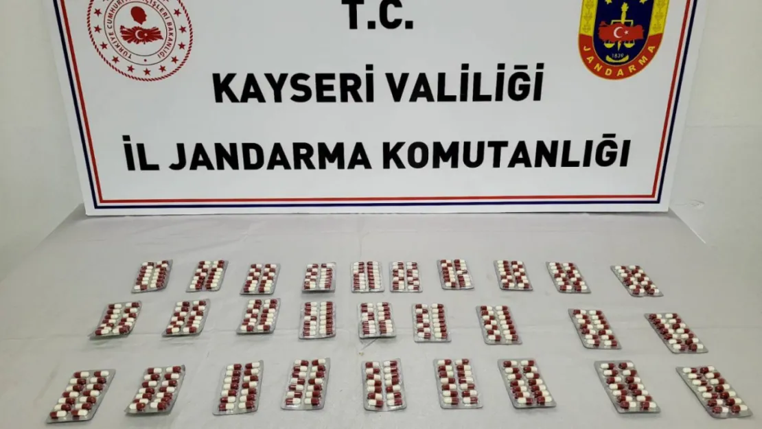 Jandarmadan uyuşturucu operasyonu: 2 gözaltı