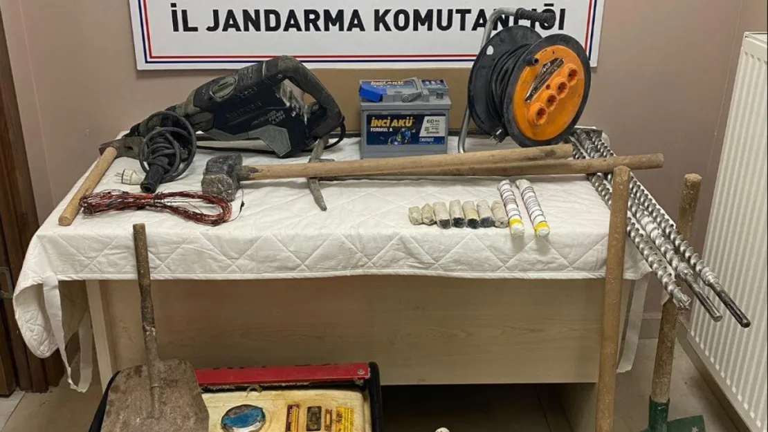 Kaçak kazı yapan 5 kişi yakalandı