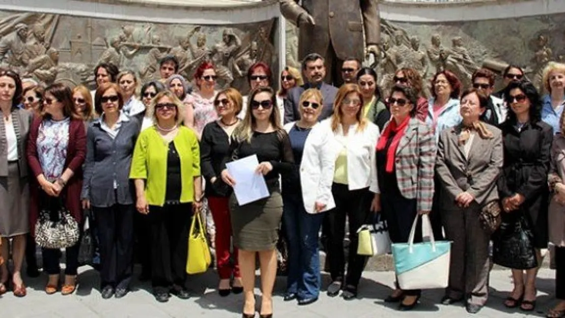 Kadın Platformu'ndan Akşener'e destek