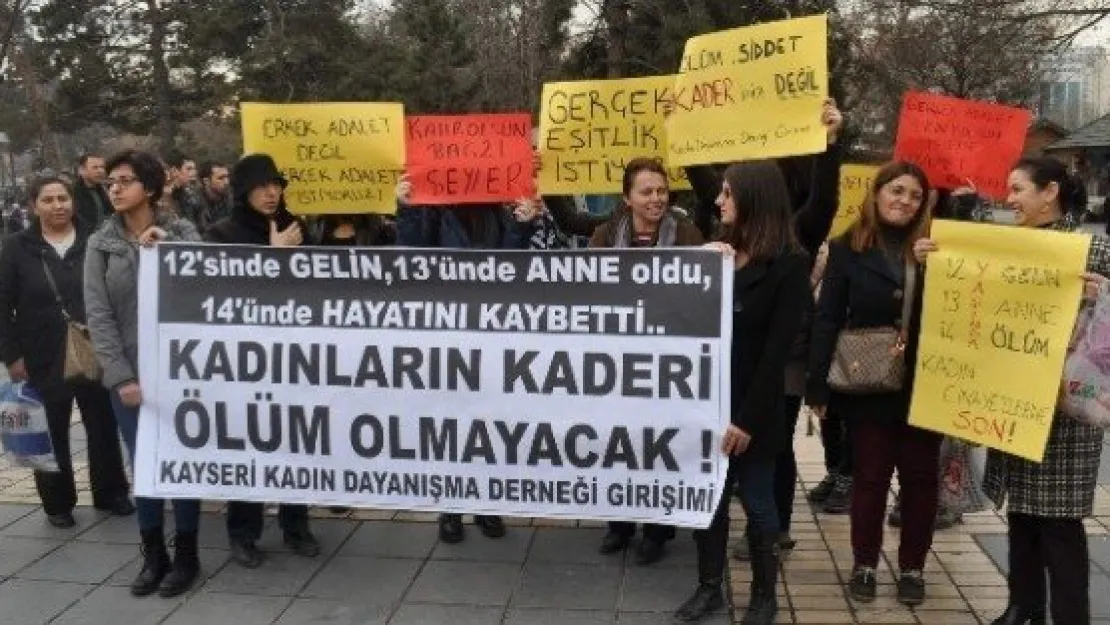 Kadına Şiddet Kadınlar Tarafından Protesto Edildi 