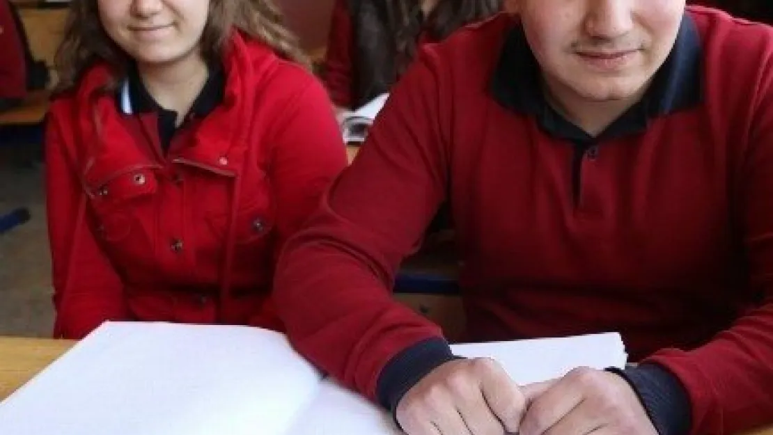 Kadir Has Anadolu Lisesi, Görkem Ve Şevval'in Gören Gözü Oldu 