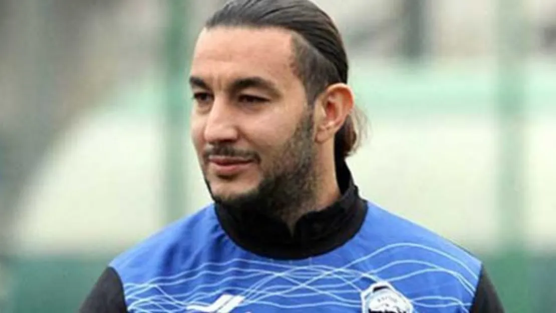 Kadro dışı bırakılan Necati Ateş A2 takımı ile antrenmana çıktı