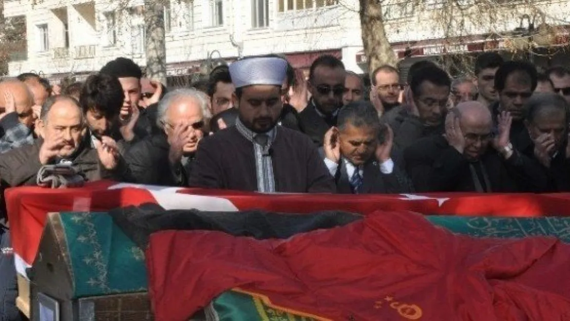 Kaleci Antrenörü Hasan Koşar Son Yolculuğuna Uğurlandı 