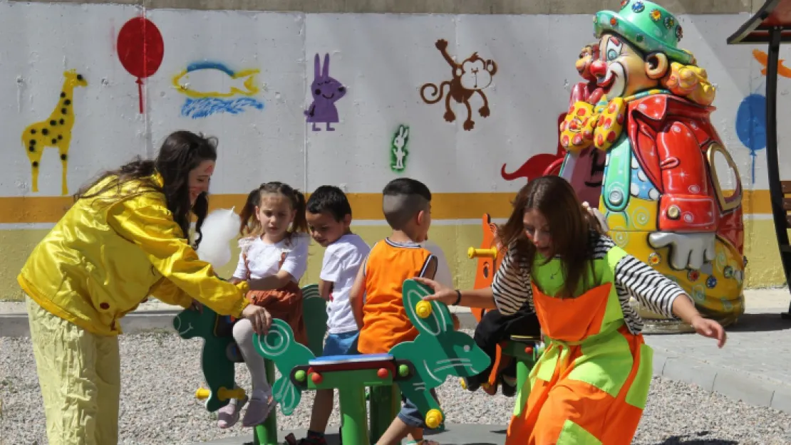 Kapalı kadın cezaevi içerisinde eğitim gören çocuklar için oyun parkı açıldı