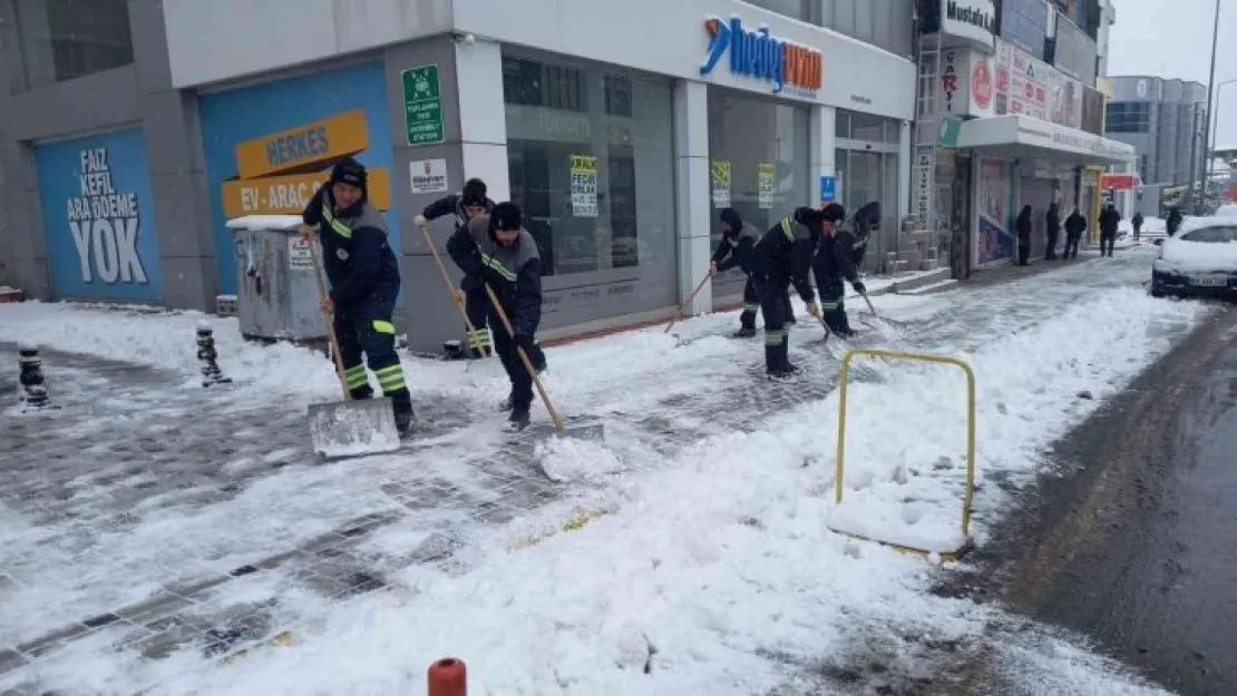 Kar yağışı Nevşehir'de etkili oldu