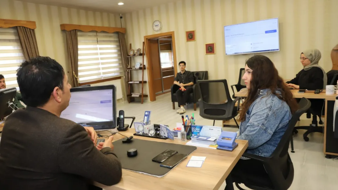 Kariyer Merkezi 3000'e yakın istihdama aracı oldu