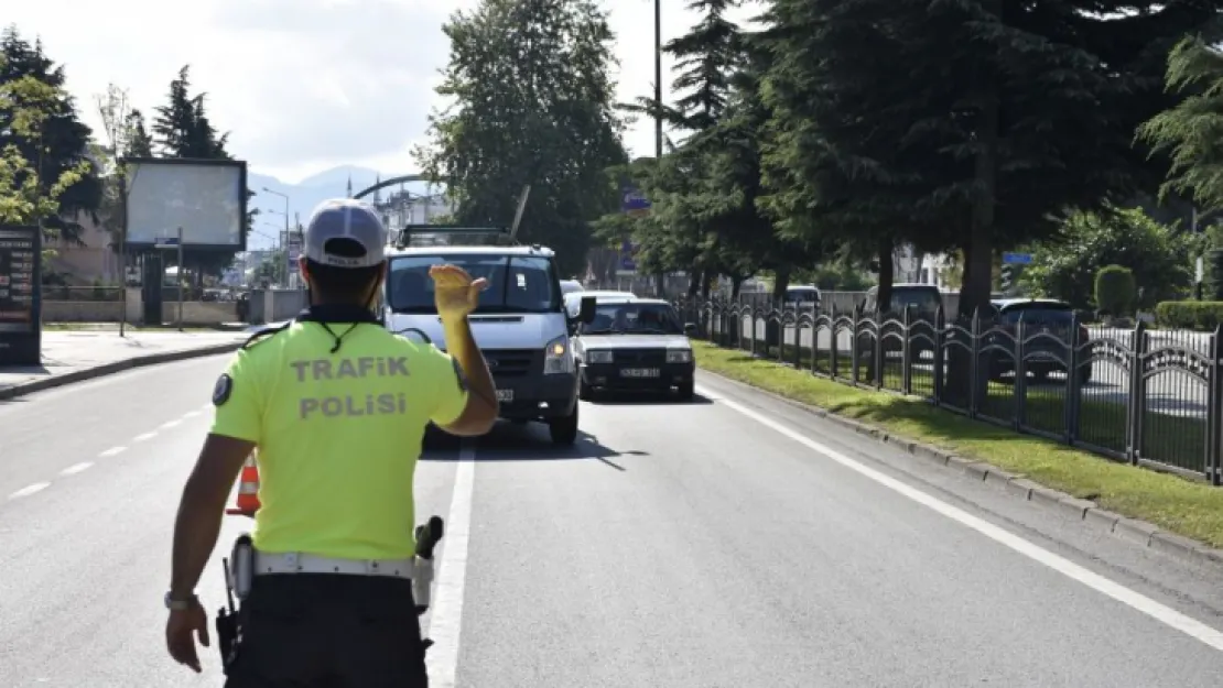 Kasım ayında 110 bin araç kontrol edildi, 32 binine ceza kesildi