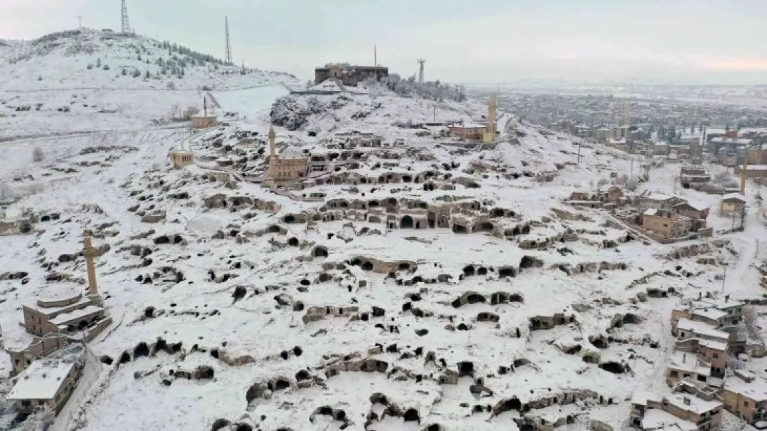 Kayaşehir beyaza büründü