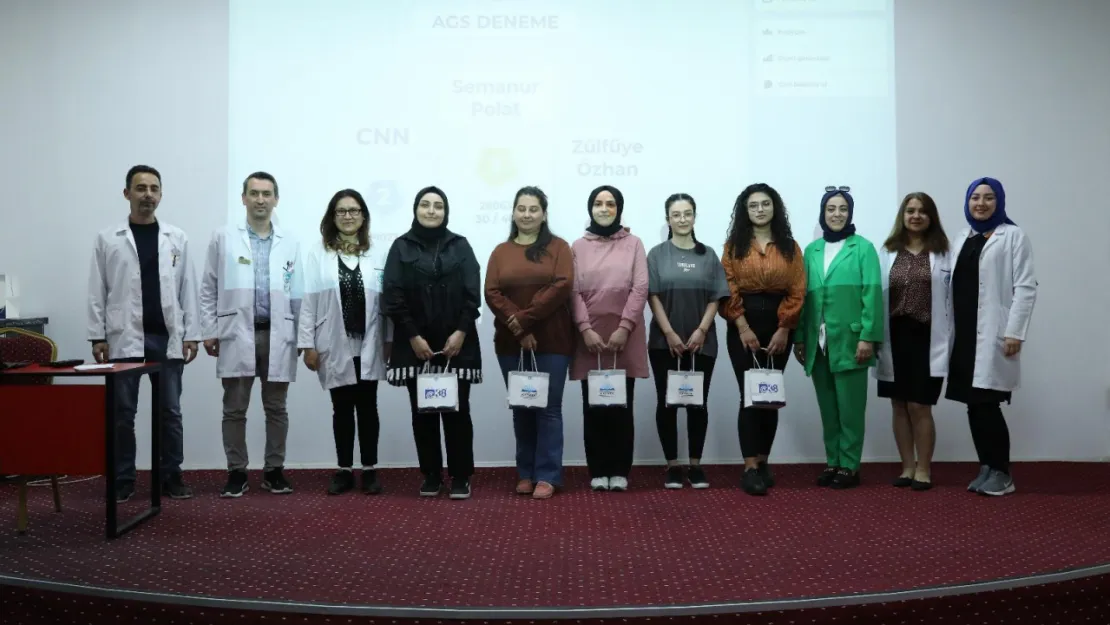 Kaymek, Deneme Sınavında Derece giren öğrencileri ödüllendirdi