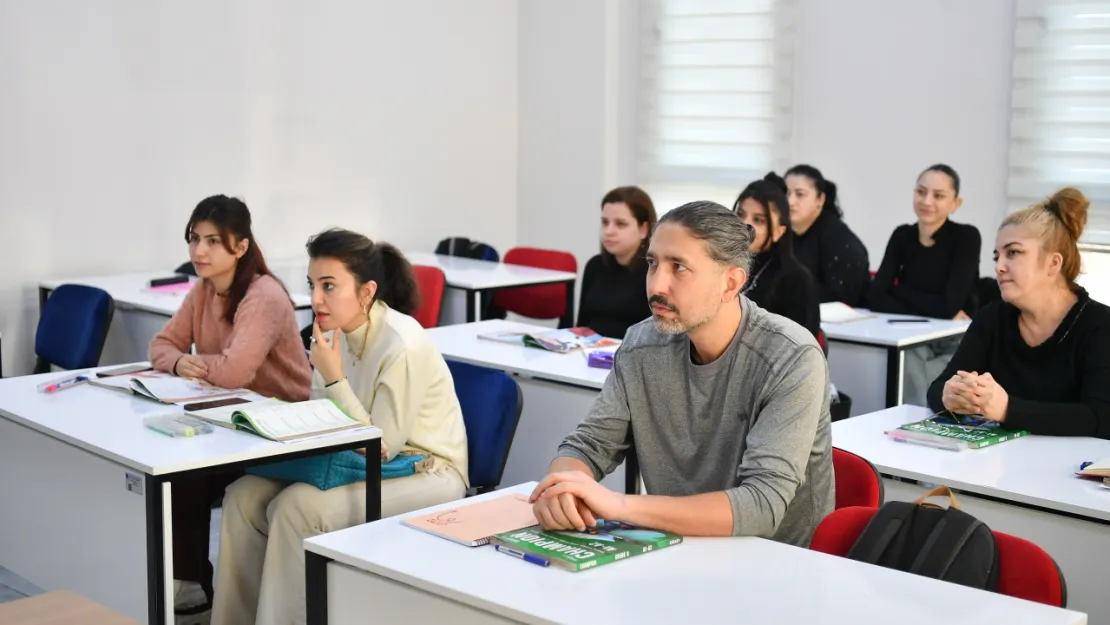 KAYMEK'in Yabancı Dil Kursları büyük ilgi görüyor