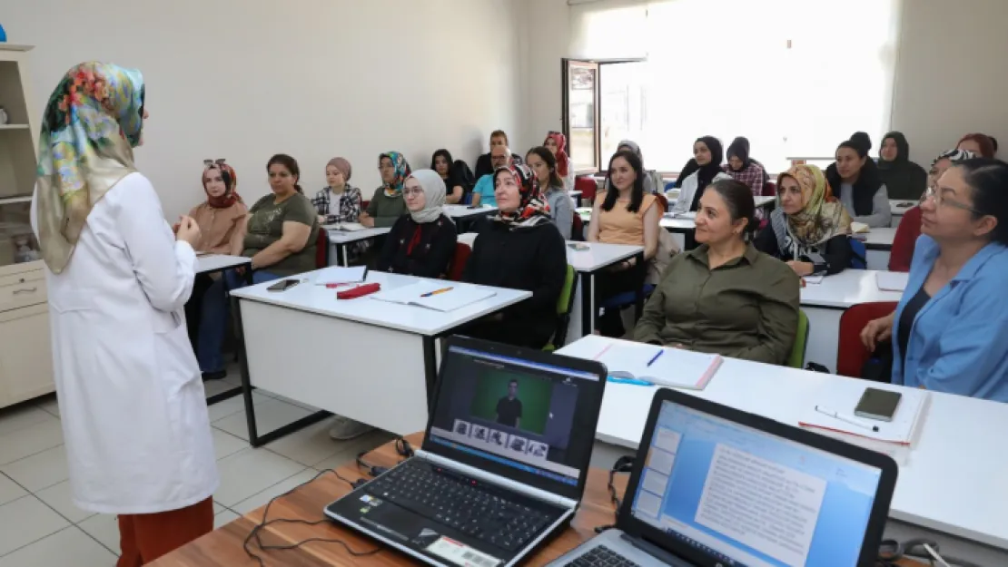 KAYMEK'ten Türk İşaret Dili Sınavına hazırlık kursu