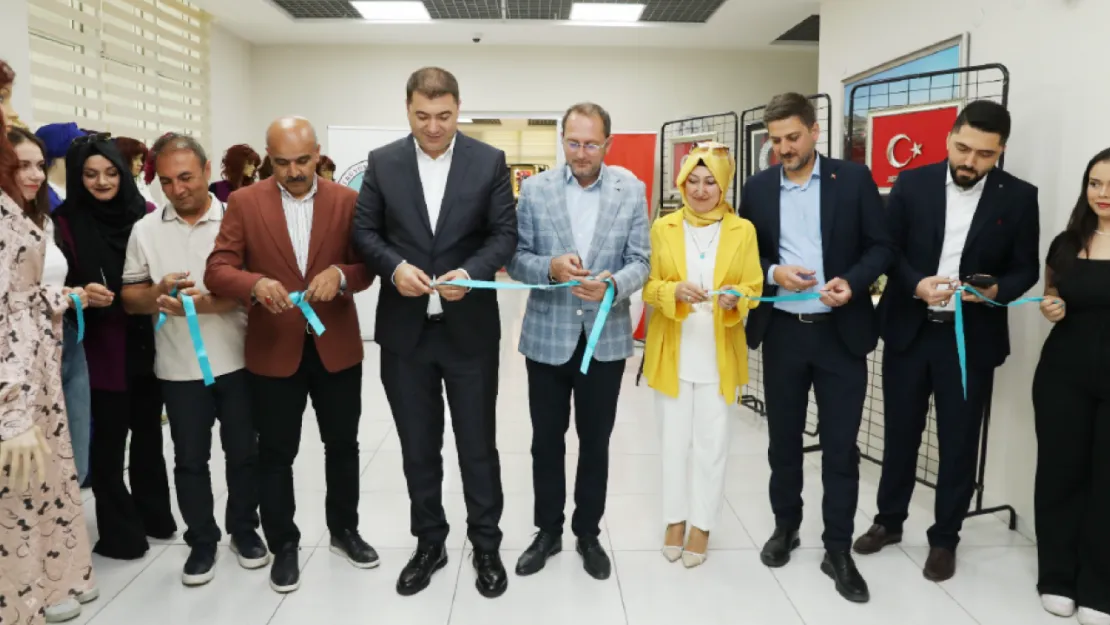 Kaymek'ten Yıl Sonu Sanat Şölenleri: Hacılar ve İncesu'dan Eserler Sergilendi