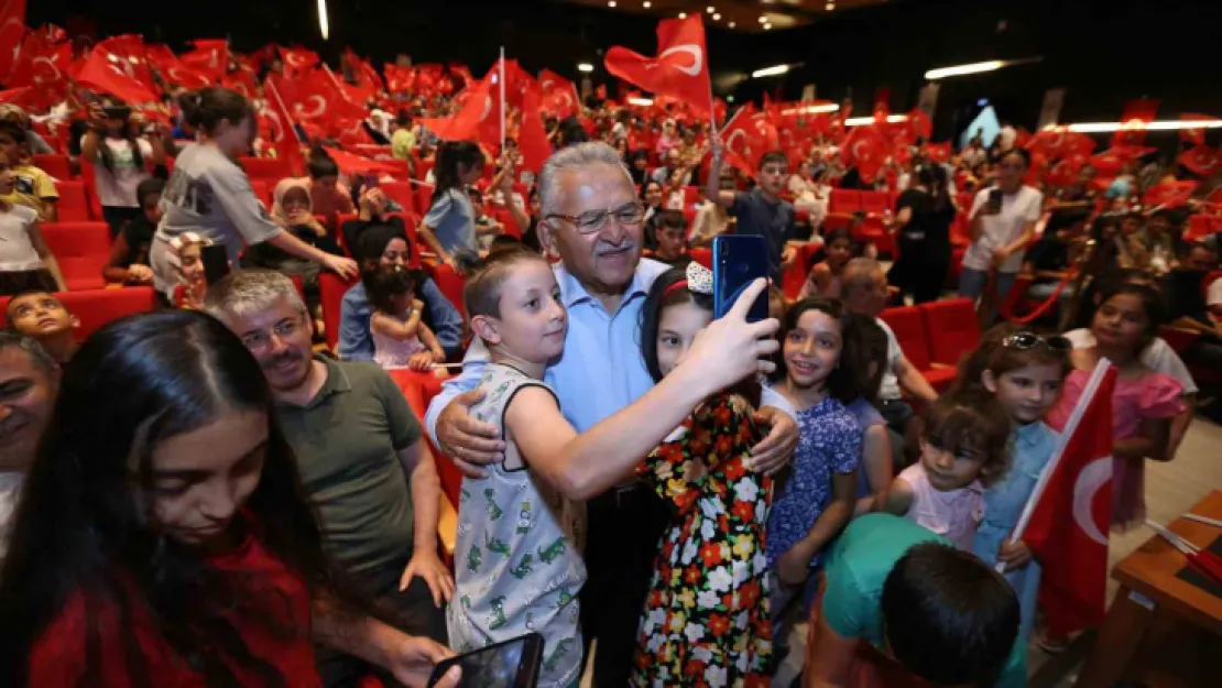 KAYMEK Yaz Okulu'ndan Muhteşem Kapanış Programı