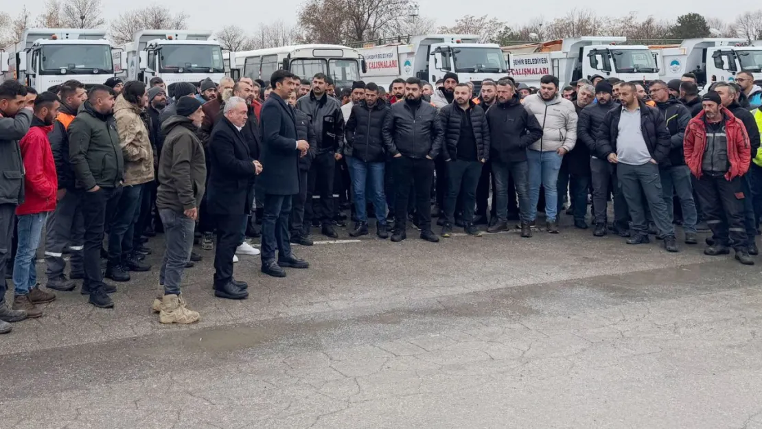 Kayseri Büyükşehir Belediyesi: 'Zamanı geldiğinde işçilerin hakları her zaman olduğu gibi yine verilecektir'