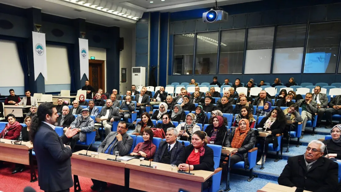 Kayseri Büyükşehir'den Muhtarlara Eğitim Semineri